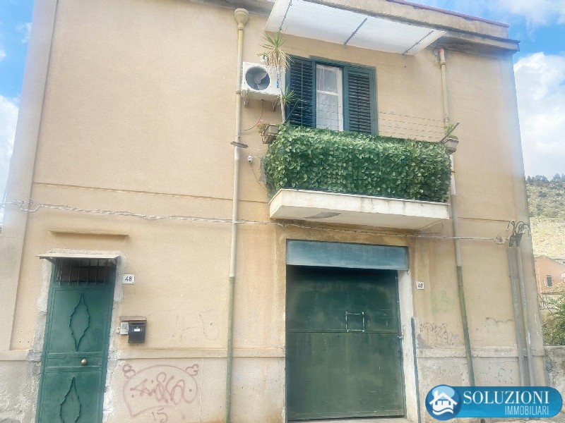 Palazzina zona Fiera del Mediterraneo su 2 Livelli